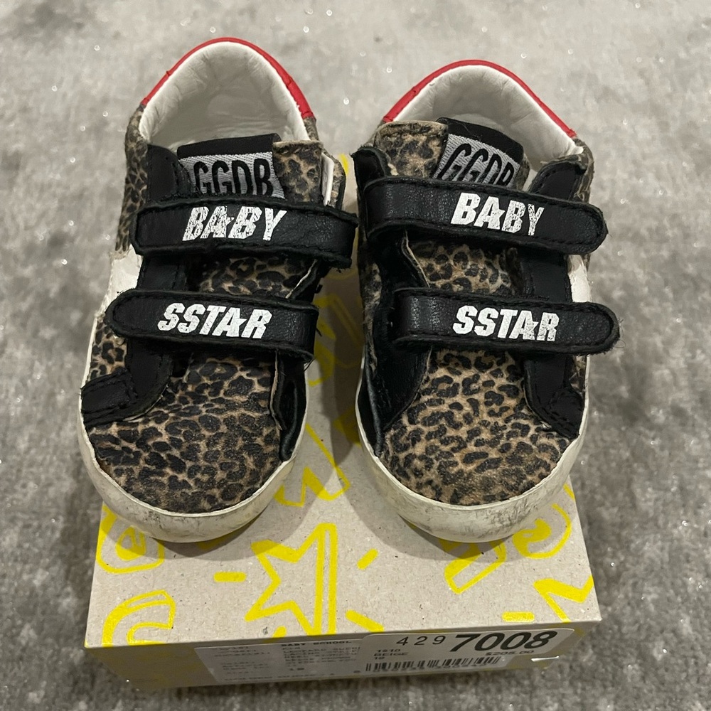 Lightly worn Golden Goose size 18 EU/3 US baby sneakers